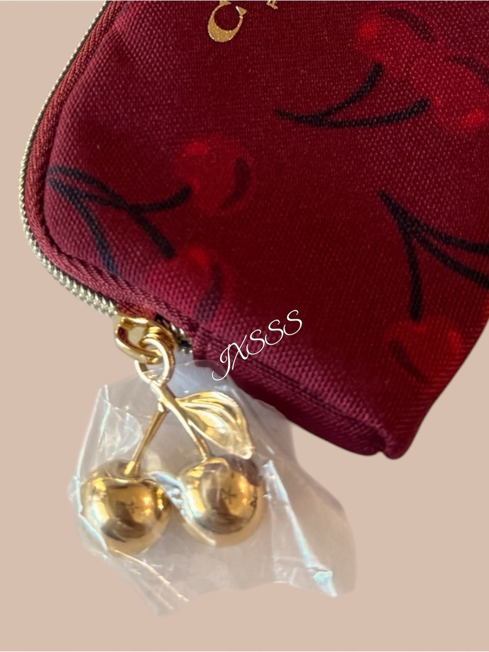 Red-Gold Coach Beauty (Cherry-Print) Mini Coin-Pouch/Fragrance SET - Picture 5 of 12